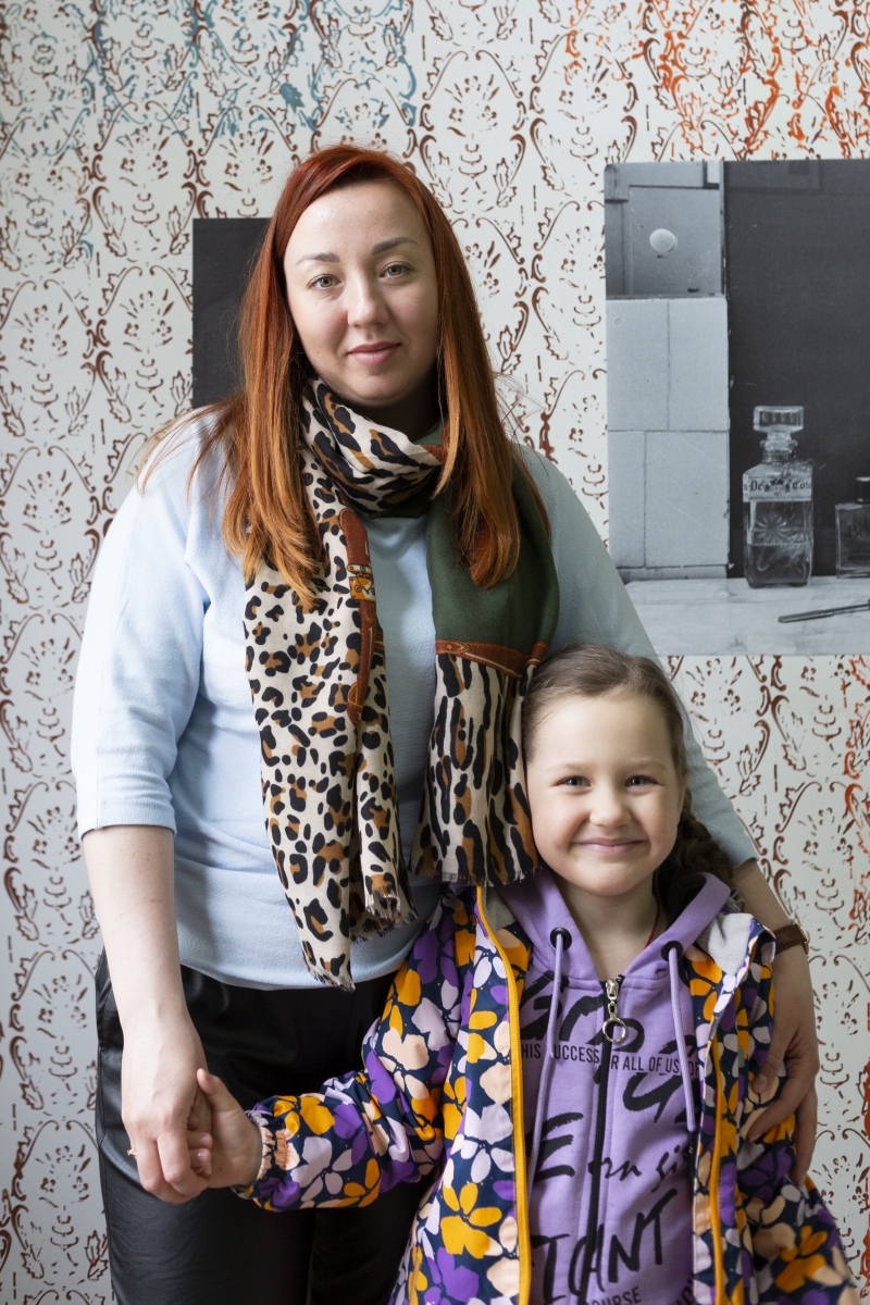 MS. VERONIKA AND HER DAUGHTER SOFIA HAVE RUN FROM KRAMATORSK AFTER SPENDING A MONTH IN A CELLAR. IN PRZEMYŚL, THEY RECEIVED AN AID CARD FROM US (27.04.2022).