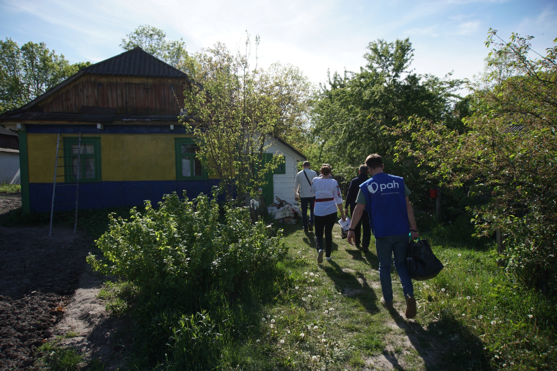 Distribution of food packages as part of cross-border transport in Volyn oblast (19 May 2022)